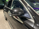 納車前整備は、メルセデスベンツ国際認定メカニックによる最新の検査ライン等の施設が充実した当社工場で入念に行います。メルセデス・ベンツの定める厳しい基準をクリアしたお車のみをご案内させて頂きます。