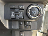 運転席でスライドドアの開閉ができます。付属のボタンで知被けばライドドアが開いてくれるなんてことも