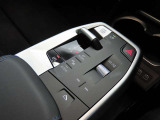 トグルスイッチ式のセレクターレバーが、より直感的で快適な操作性を実現。