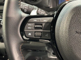 ステアリングにオーディオ操作スイッチが付いています。オーディオ画面に直接タッチしなくても操作が出来ますので、運転に集中できます。