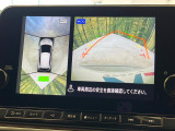 【アラウンドビューモニター】専用のカメラにより、上から見下ろしたような視点で360度クルマの周囲を確認することができます☆死角部分も確認しやすく、狭い場所での切り返しや駐車もスムーズに行えます。