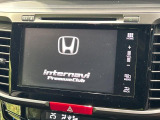 【メーカー純正ナビ】インテリアに溶け込むスタイリッシュな「専用設計」メーカーナビを装備♪視認性や操作性など基本性能にも優れ、より上質なカーライフをお楽しみいただけます。