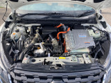 【エンジン・モータールーム】発電用の1.2Lエンジンと駆動用モーター・インバーター