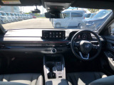 【インパネ全体】手が届きやすく、どなたでも運転しやすいです。シンプルで使いやすい設計になっています!