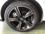 【アルミホイール】純正のアルミホイールがついてます!足元が引き立ち、車の印象がより良くなります!