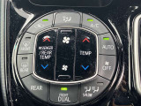 オートエアコンは、気温を設定すれば自動調整。車内をいつでも快適空間にしてくれます♪