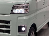 省エネかつ長寿命のLEDライト装備。先進的な印象と実用性を兼ね備えています。