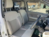 見通しのよいすっきりとした視界で、誰でも運転しやすいです。運転のしやすさは疲れにくさにも繋がりますよ♪