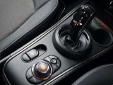 村内ブランドセレクション 府中センターは、グループ正規ディーラーからの下取り車のみをまで揃えております!東府中駅徒歩3分!!お気軽にお越し下さい!!