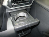 運転席前にカップホルダーがあります。