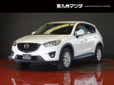 中古車専門再生工場にて熟練専任スタッフが丁寧に清掃、仕上げを実施しております。また、お客様に安心してご検討いただける様、公取協が定める基準に基づき車両検査を実施し、車両状態評価証を発行しております。