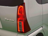 視認性の高い大型LEDリヤコンビネーションランプ(LEDストップランプ)で省電力・長寿命化を実現。