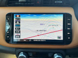 通信ユニット内蔵の日産純正9インチメモリーナビ(MM321D-L)装備、NissanConnectマイカーアプリ対応、オペレーター通話や音声対話検索、スマホアプリと連動などに対応した高機能ナビ。