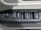 運転席のスイッチ類です。