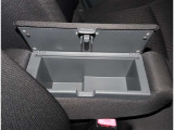 センターグローブBOX