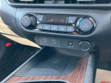 ワイヤレス充電☆運転席・助手席シートヒーター☆