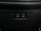 【USBポート】CタイプのUSBポートになります。2つございますので、使い方は自由自在♪
