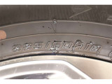 225/60R18    車両装着標準タイヤサイズです。 タイヤのご相談もトヨタモビリティ石川にお任せください