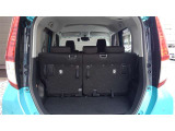荷室もこの広さ!大容量のスペースを確保しています!お買い物からレジャーまで活躍してくれます