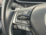 ★オーディオコントロールスイッチ★ステアリングにはオーディオコントロールスイッチが付いていますので、目線を正面から外すことが無く、また、ステアリングから手を離さずにオーディオ操作ができます