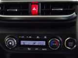 車内を快適に、オートエアコンを装備しています。