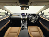 NX 300h バージョンL 4WD 本革シート