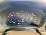 【液晶メーター】速度や各種車両情報を見やすく表示。必要な情報を確認しやすく、快適なドライブをサポートします。