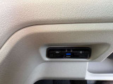 高速の出入りを楽にできるETC車載器付きです。