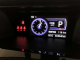 マルチインフォメーションディスプレイには、クルマの様々な情報を表示します。運転席から見やすい、インパネ中央部に配置されているので、運転中の視線異動が少なく快適です!