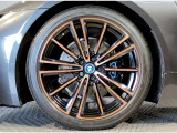 【BMWアロイホイル】軽量かつ強度に拘ったアロイホイル。走行性能ポテンシャルを引き出す設計。車の足元を引き締めてくれる大きなポイントはアロイホイルです。