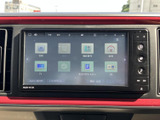 多様なソースに対応し、車内を快適な音空間に変えます。お気に入りの音楽を聴きながら、ドライブをお楽しみください。Bluetooth接続も可能です。