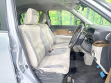 運転席シート廻りは使用感も少なく、良好な状態となっています。丁寧に使われていたことがよくわかりますね。