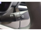 ライトスイッチです。「AUTO」にすると外の明るさに応じてスモールライト・ヘッドライトが自動でON・OFFします。夕暮れ時や屋内駐車場、トンネルなどに便利です。フォグランプもON・OFFできます。
