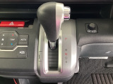 発進時から滑らかに加速する無段階変速のCVTはストップ&ゴーの多い街の中も快適です