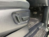 パワーシート搭載。微妙な調整が手軽にでき、ピッタリのポジションで運転することが可能です。