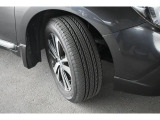 タイヤサイズは225/60R18です。