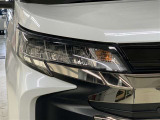 LEDヘッドライトです。デザイン性がよくとても明るいので、夜間の走行や悪天候でも安心です。