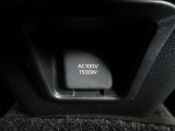 便利なアクセサリーコンセント(AC100V・1500W)を装備。ハイブリッドカー特有の大容量の電気エネルギーによりアウトドアシーンや停電などの非常時にとても便利な機能