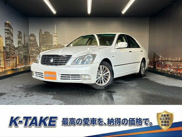クラウン 3.0 ロイヤルサルーン プレミアムエディション (禁煙車)(後期型)(メーカー...