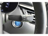 周囲の明るさに連動して、ヘッドライトが点灯・消灯します。ヘッドライトの点け忘れは大きな事故につながりかねません。