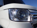 【外装】LEDヘッドライトです。