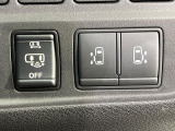 【両側パワースライドドア】スマートキーや運転席のスイッチで後席両側スライドドアの開閉が可能♪電動だから力を入れてドアを開ける必要が無く、小さなお子様でも簡単に開け閉めでき快適です♪