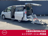 日産セレナの車椅子リフタータイプが入ってきました。