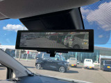 インテリジェントルームミラー☆カメラの映像を映すことで荷物や人が乗っていても後方視界を確保できます☆
