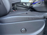 運転席シートの状態は良好です。