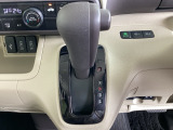 発進時から滑らかに加速する無段階変速のCVTはストップ&ゴーの多い街の中も快適です