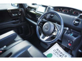 【空間】運転席、助手席はこのようになっております!広さが強みの一つでもあるN-BOXなので、広々と感じられますよ♪