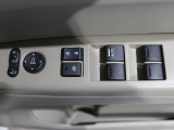 運転席のスイッチ類です。