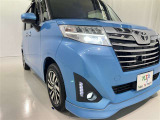 明るいライトが夜道を明るく照らしてくれます。 運転する上で、道路状況をいかに早く認識できるか重要なポイントです。 白色光が暗い道も明るく照らしてくれますよ。