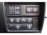 ★運転席からでも両側パワースライドドアの開閉することができます。